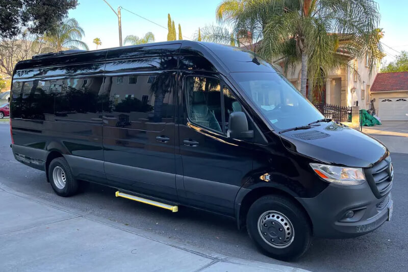 Los Angeles van rentals